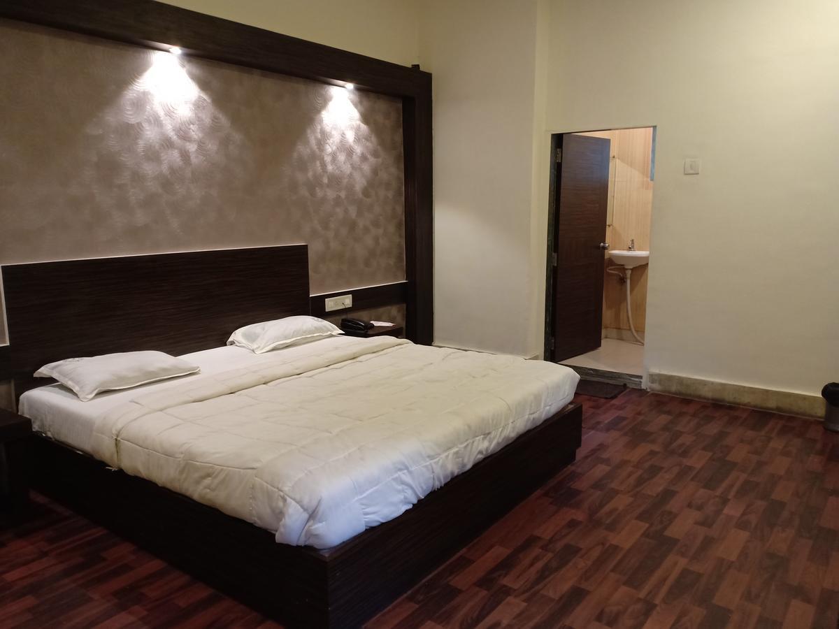 Oyo 11395 Hotel Ritz Heritage 로나발라 외부 사진